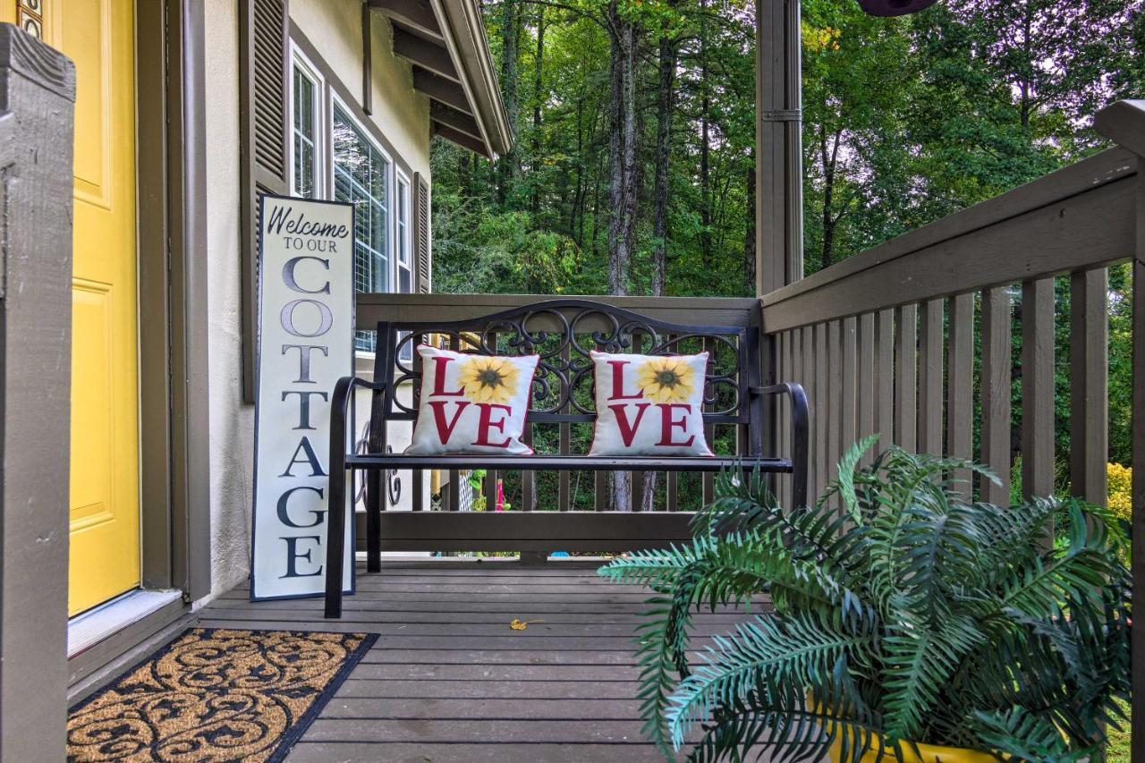 Shaw Creek Cottage With Fire Pit And Forest Views Хендерсонвилл Экстерьер фото