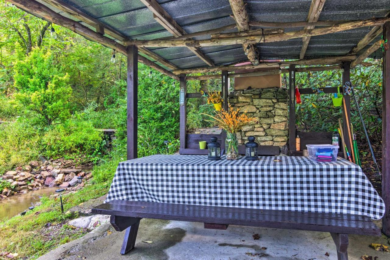 Shaw Creek Cottage With Fire Pit And Forest Views Хендерсонвилл Экстерьер фото
